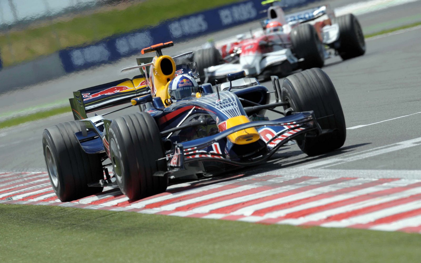 [David+Coulthard+Red+Bull+Friday+Free+Practise+France+Magny+Cours+13.jpg]