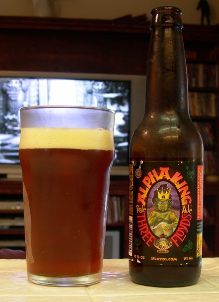 [Three+Floyds+Alpha+King+Pale+Ale+with+Label.jpg]
