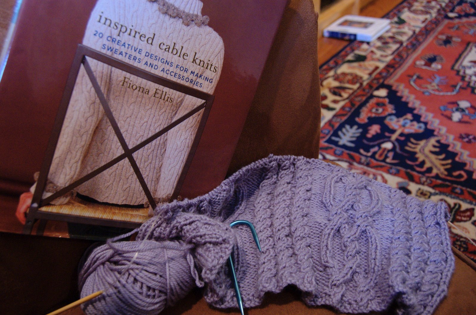 [knitting+and+book+3.jpg]