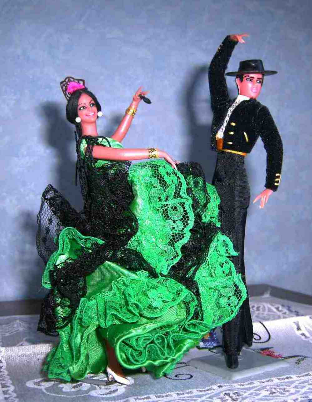 [flamenco+dolls.JPG]
