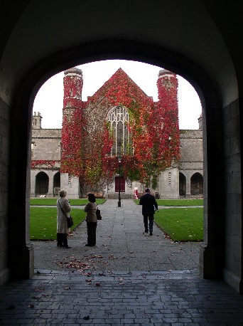 [NUI-Galway-archway2.jpg]