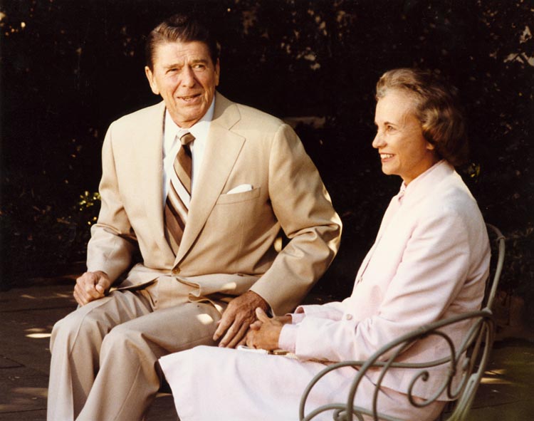 [President_Reagan_and_Sandra_Day_O%27Connor.jpg]