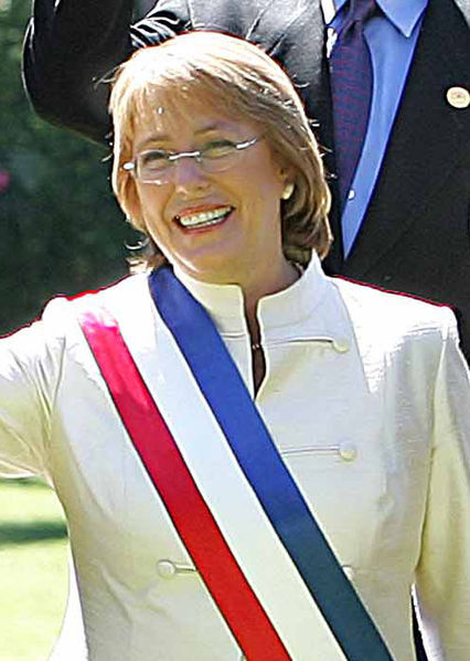 [Michelle_Bachelet_with_sash.jpg]