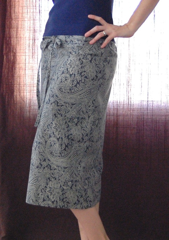 [paisley+skirt.JPG]