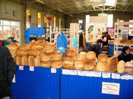 [Bread+at+the+market.jpg]