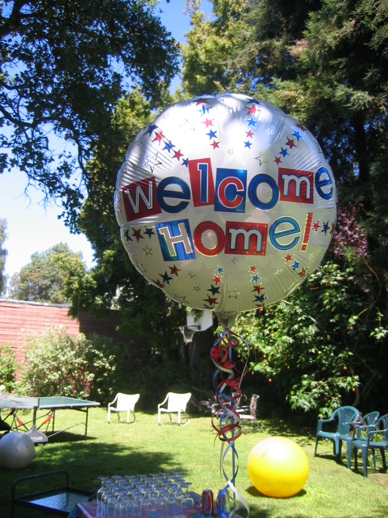 [IMG_0300+Welcome+Home+balloon.JPG]