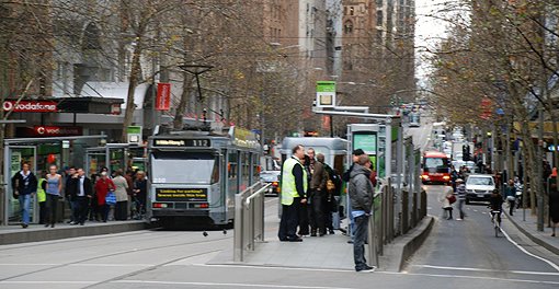 [Melbourne_Australia_tram_street_ek_jul07.jpg]