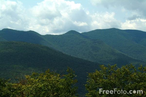 [1218_07_3---White-Mountains--New-Hampshire--USA_web.jpg]