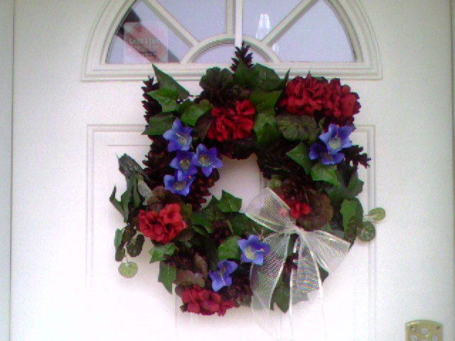 [white+bow+wreath.jpg]