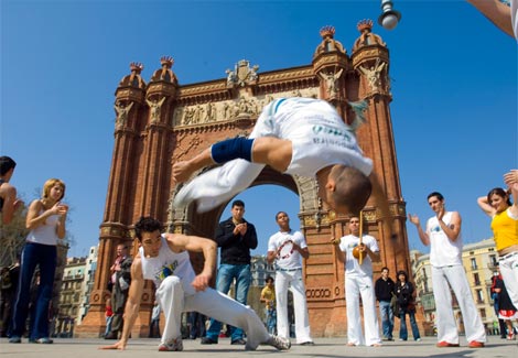 [barcelona-1-capoeira-performance-42-18500744-ga.jpg]