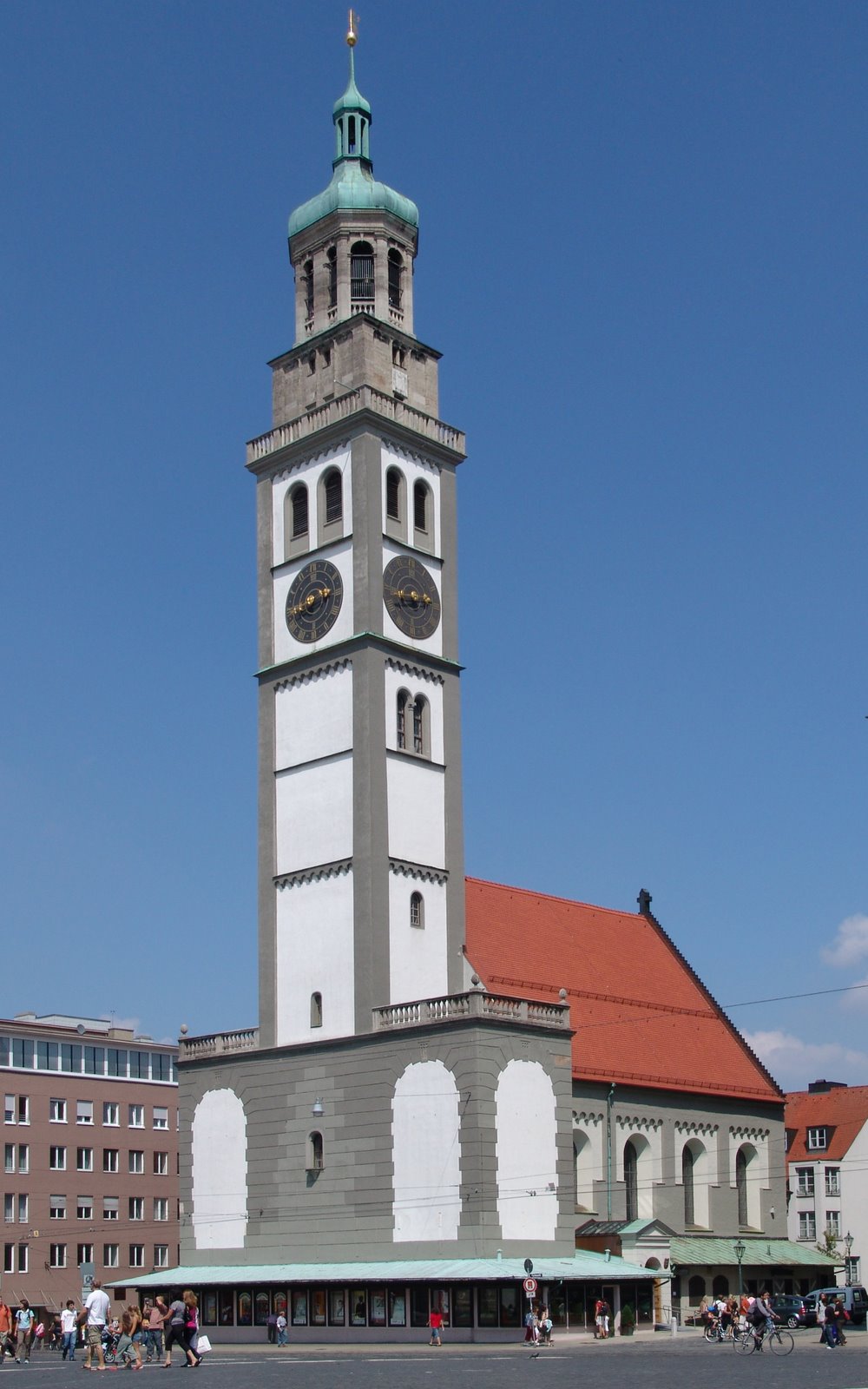 [Rathaus+tower.jpg]