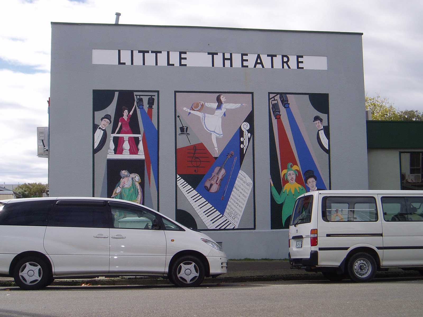 Little Theatre in Fielding