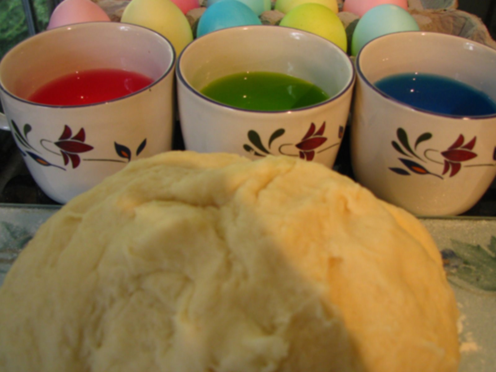 [Dough+Easter+bread+&+eggs.JPG]