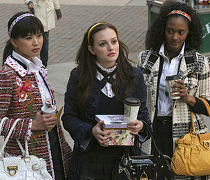 [gossip+girl+blair+with+haragossips+ostrich+bags.png]