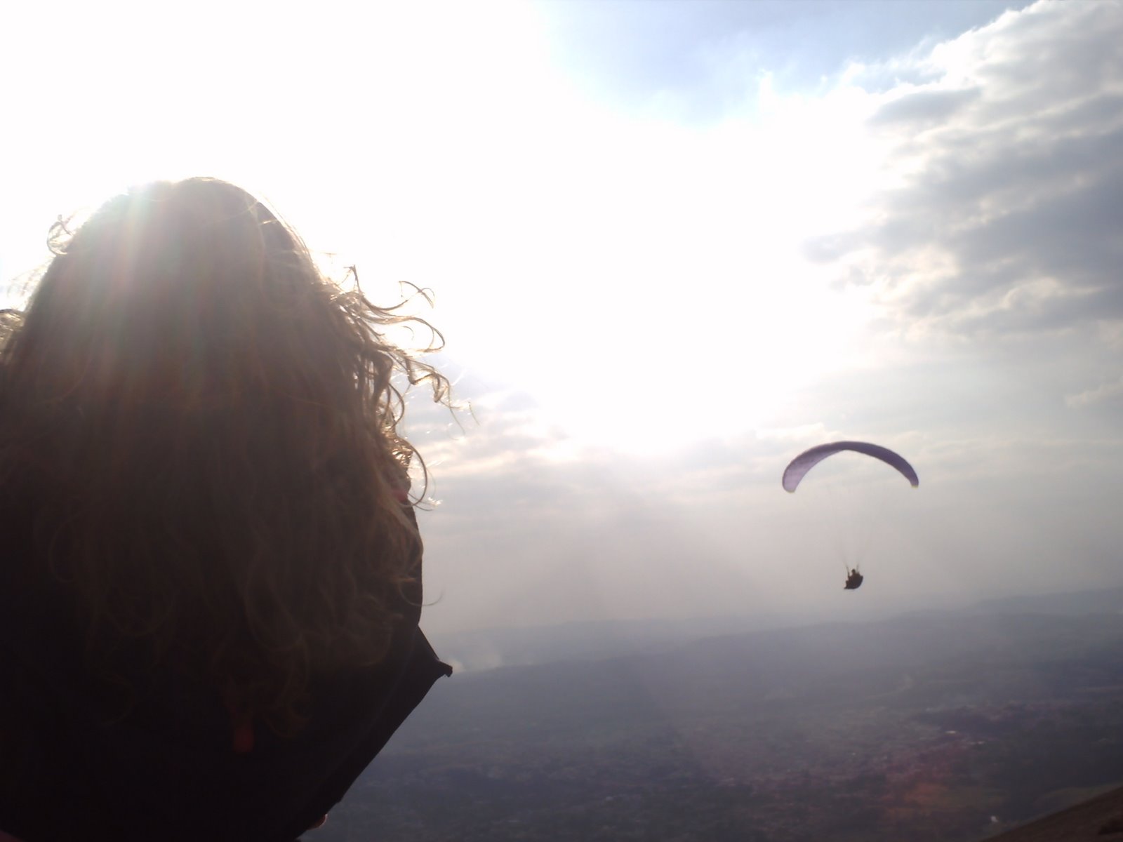 [Meninas+paraglider+011.jpg]