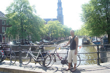 Em Meio aos Canais de Amsterdam