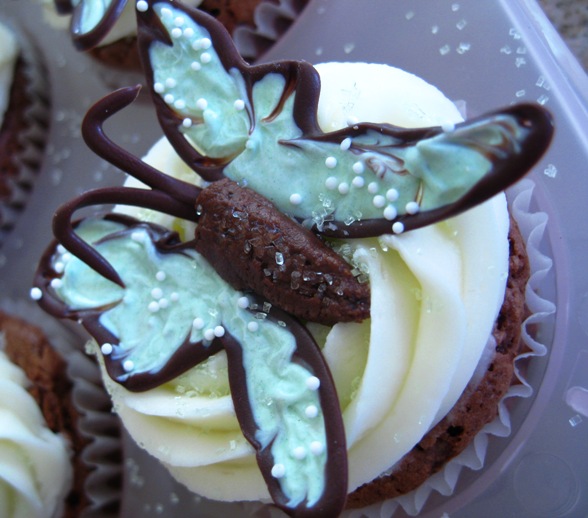 [mint+butterfly+cupcake.jpg]