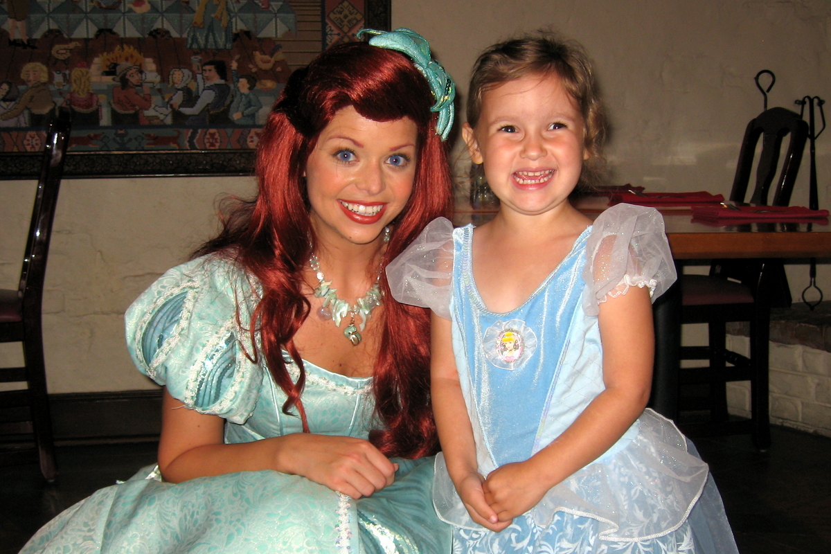 [Princess+Ariel+&+Emma.jpg]