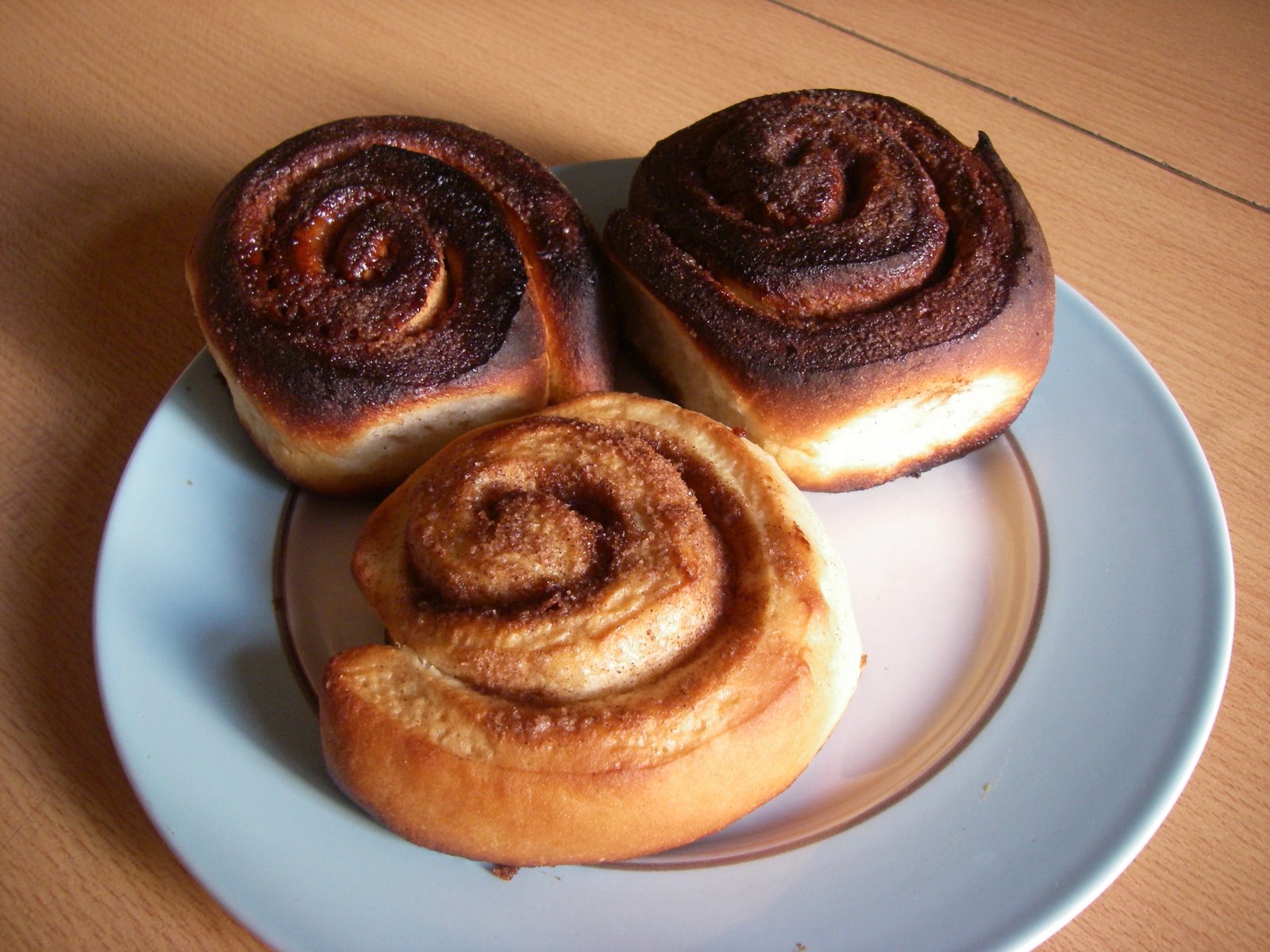 [cinnamon+buns.jpg]