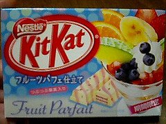 [kitkat+fruit+parfait.jpg]