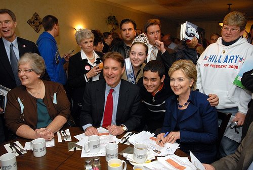 [Clinton+Bayh+Roundtable+IN.jpg]