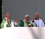 [Pope+Benedict+on+stage.jpg]