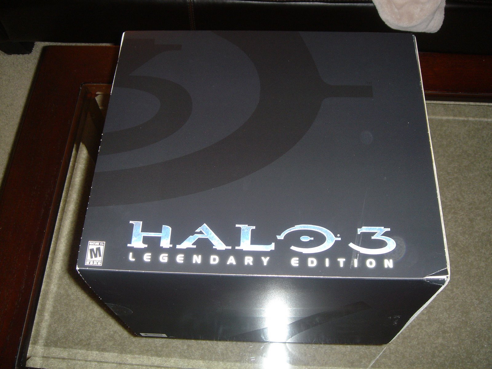 [2007-09-24+Halo+Unboxing+005.jpg]