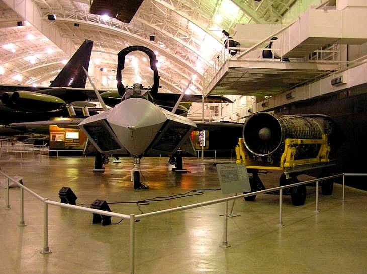 [19_+Aviation_Museum.jpg]