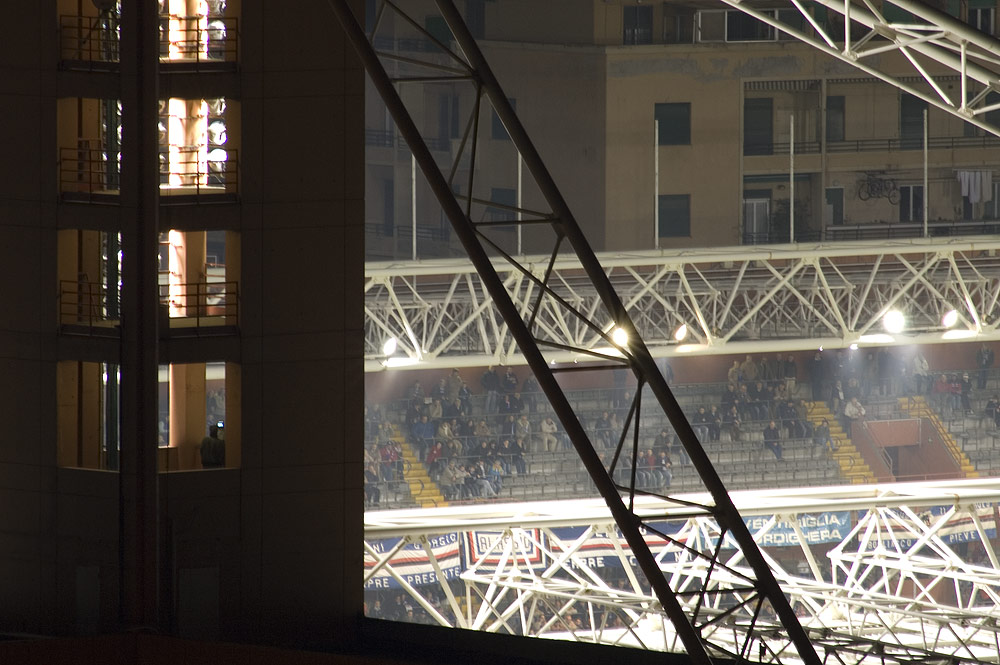 [BaldaZen_Genova_Night_Stadium.jpg]