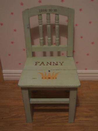[fannys+stol.JPG]
