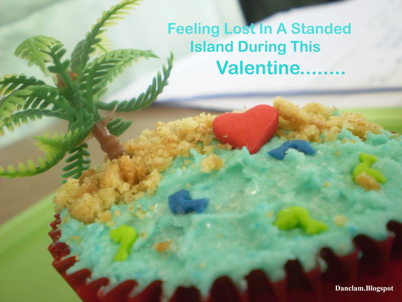 [Island+cupcake.jpg]