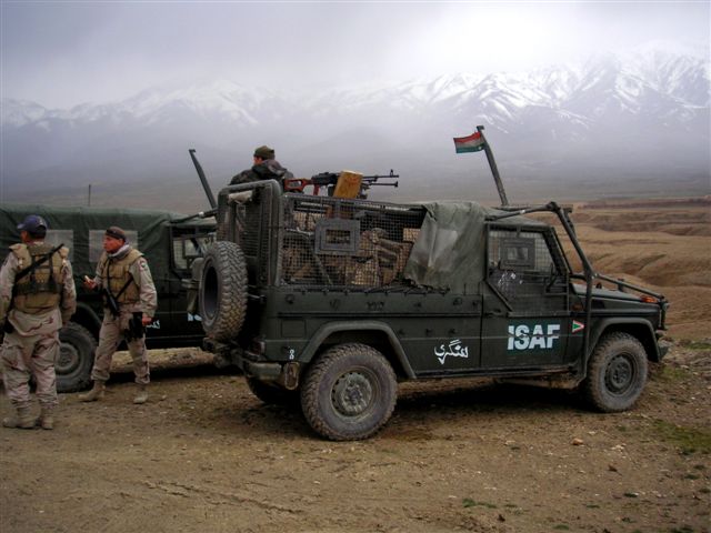 [Kabul+hungarian+patrol+(30).JPG]