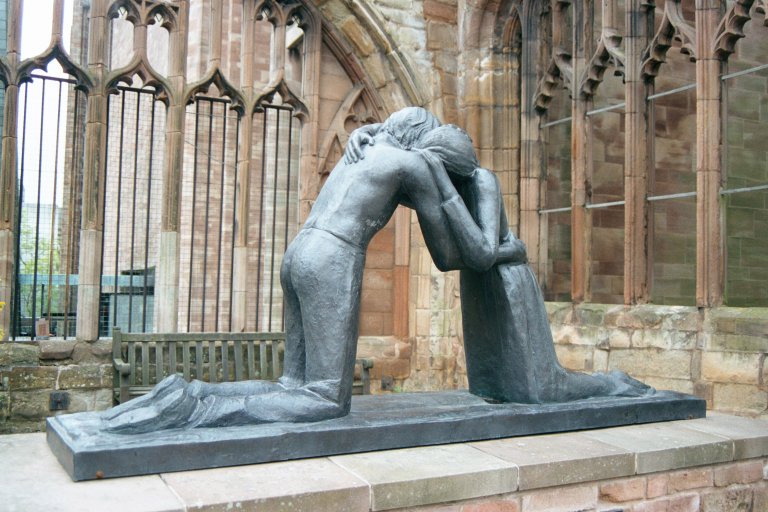 [UK_Coventry_Statue-of-Reconcilliation.jpg]