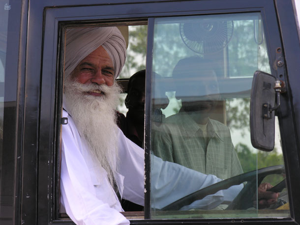 [Sikh-driver.jpg]