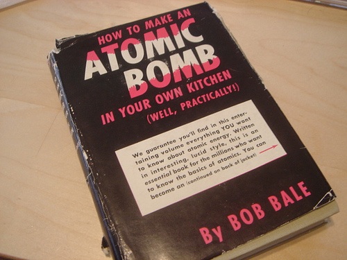 [atomic+bomb.jpg]