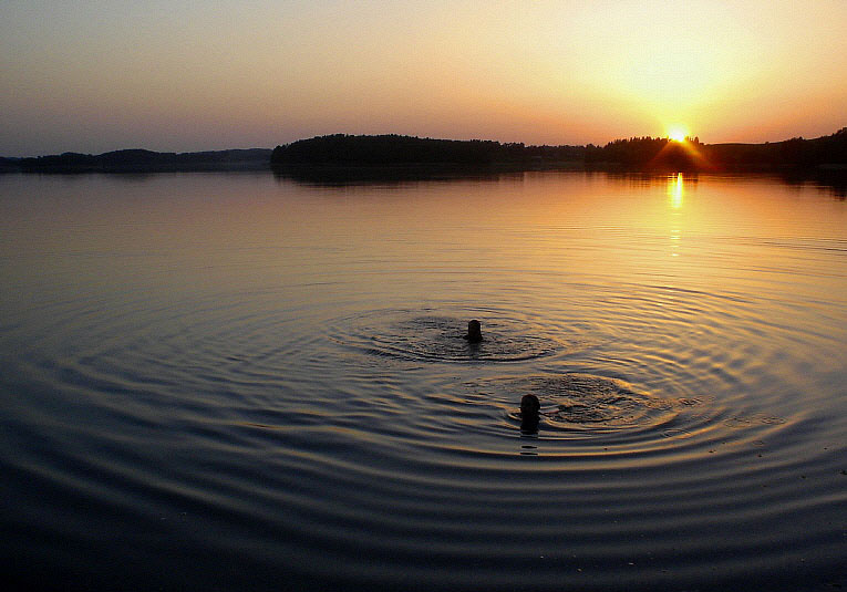 [evening+lake.jpg]
