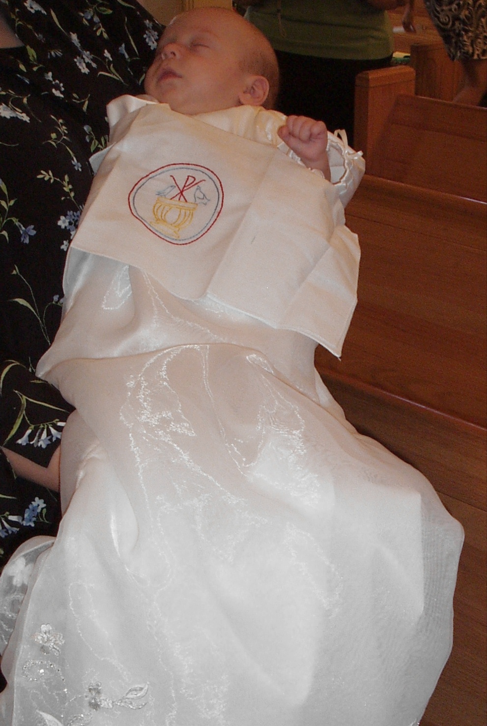 [070608+michael's+baptismal+gown+(2).jpg]