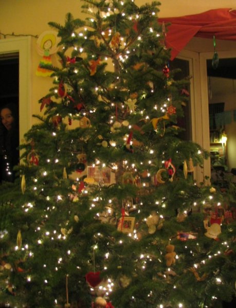 [Christmas+tree+at+Gise.jpg]