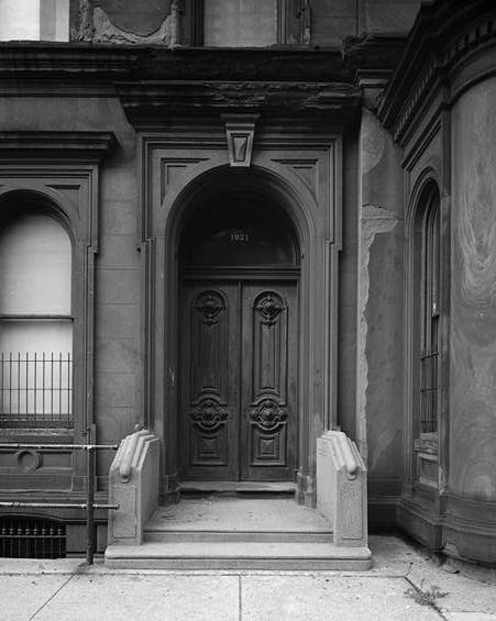 [renaissance+doorway+(2).jpg]