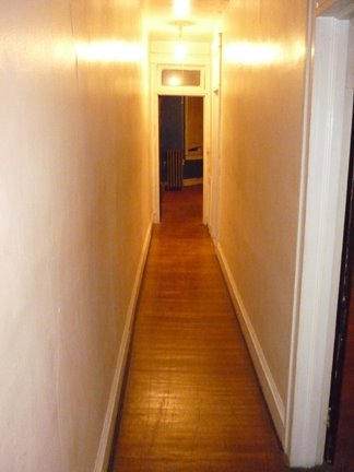 [2619-hallway.jpg]