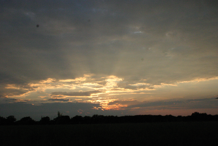 [field+and+sky+big+sunset.jpg]