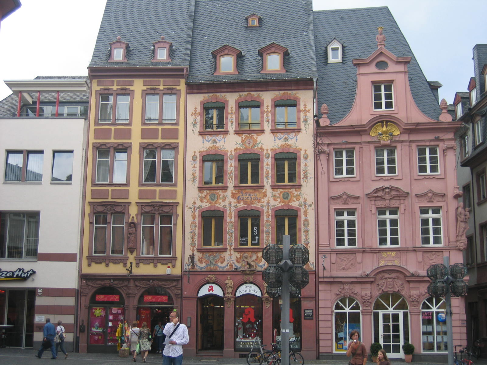 [20070831+Mainz+old+town.jpg]