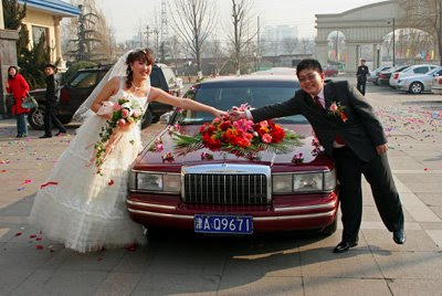 Chinese Rush To Have Olympic Wedding