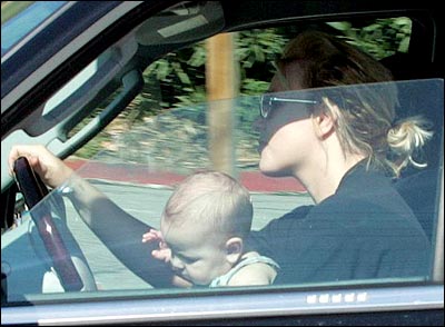 [britney+with+baby.jpg]