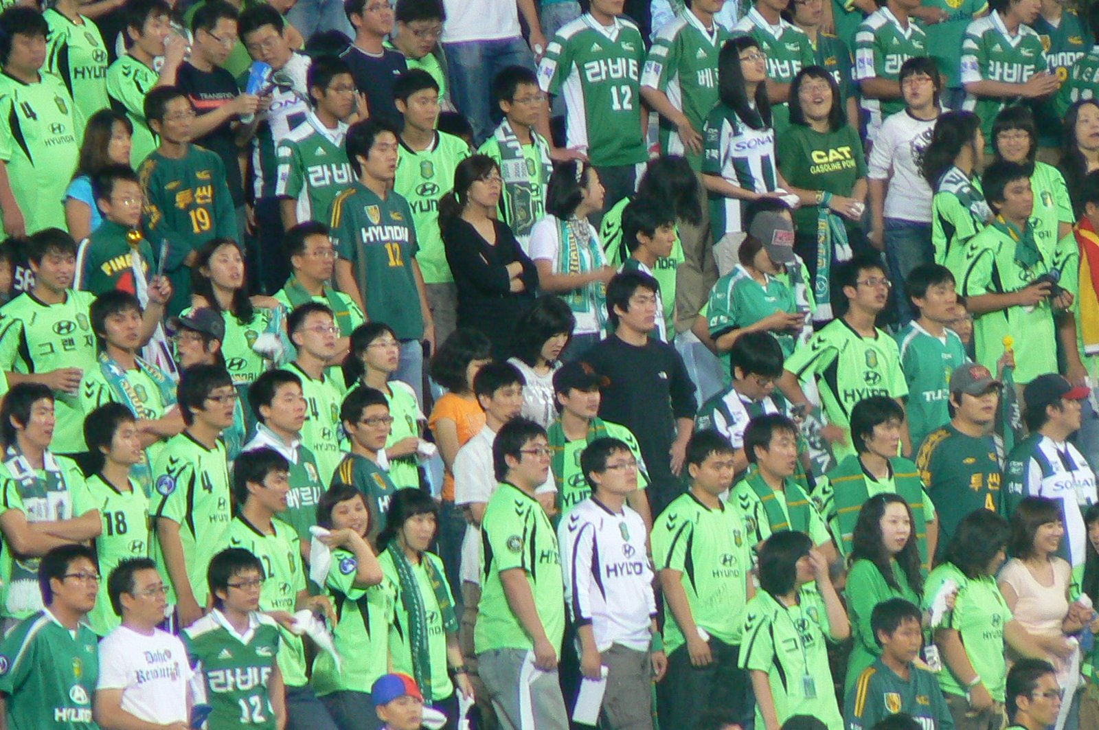 jeonbuk fans look depressed