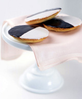 [Black+and+White+Cookies.jpg]