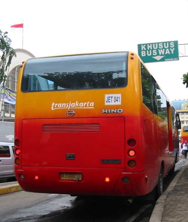 Öffentlicher Nahverkehr in Jakarta: TransJakarta